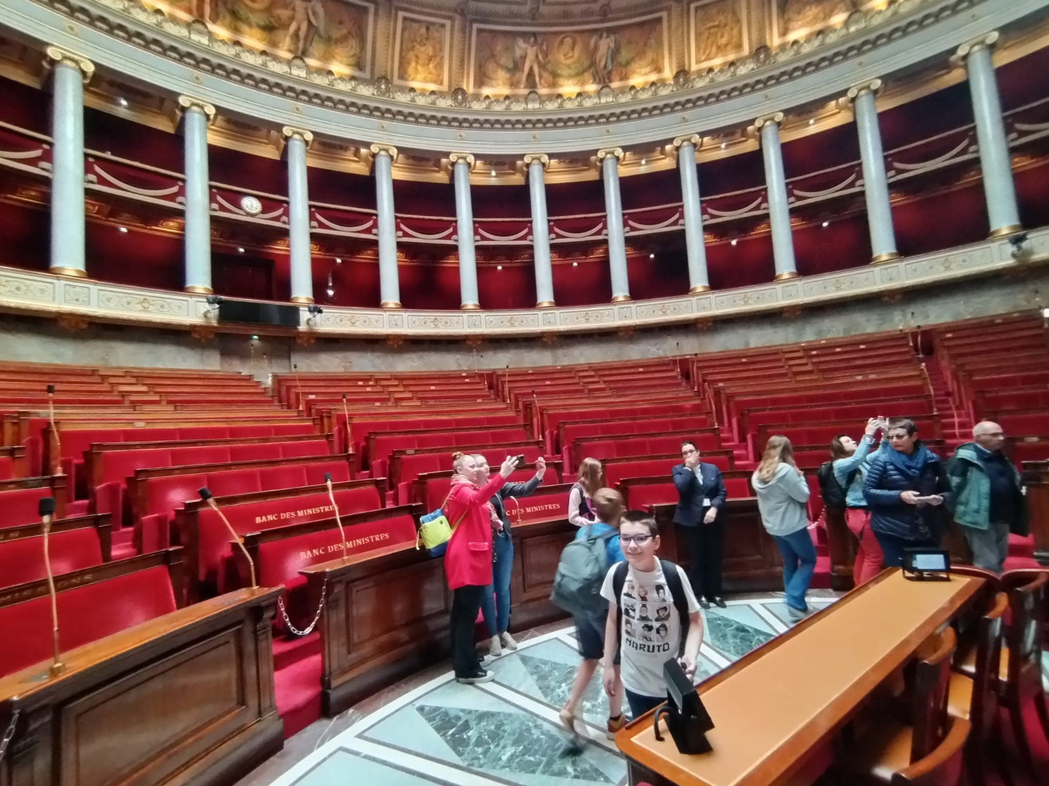 Groupe de val d arry dans l hemicycle 2