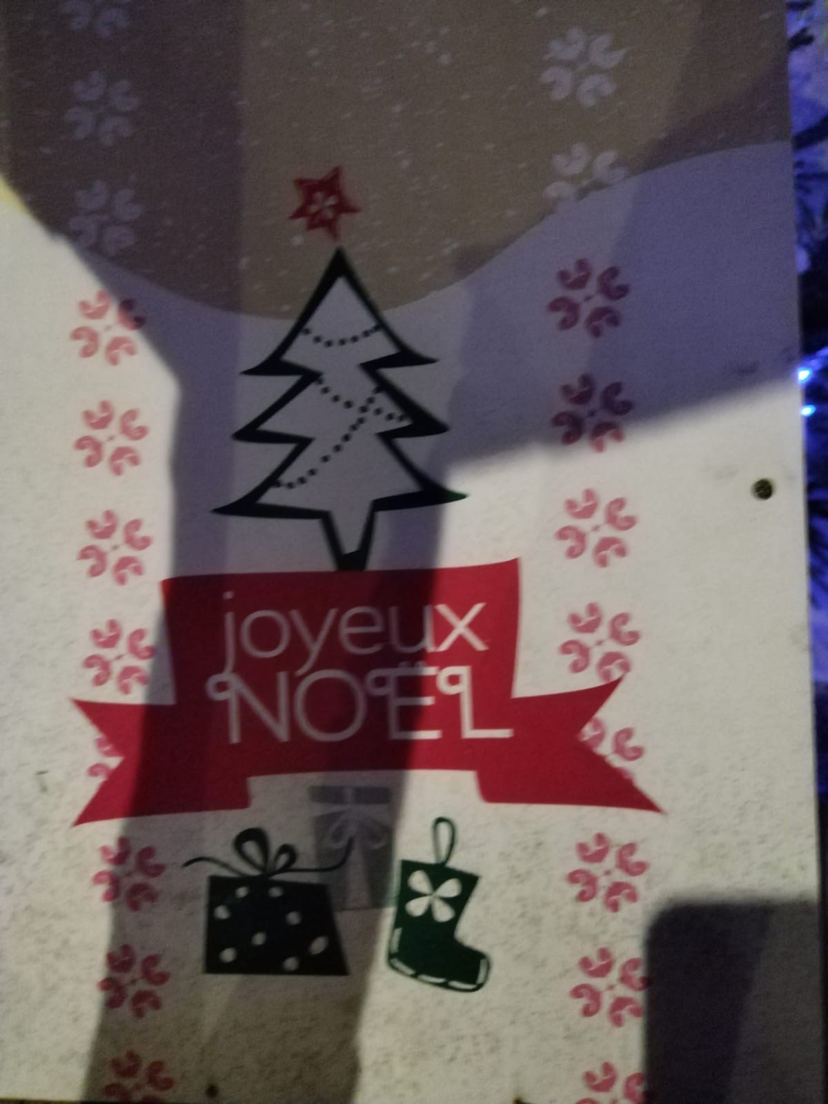 Joyeux noel devant la mairie de noyers bocage