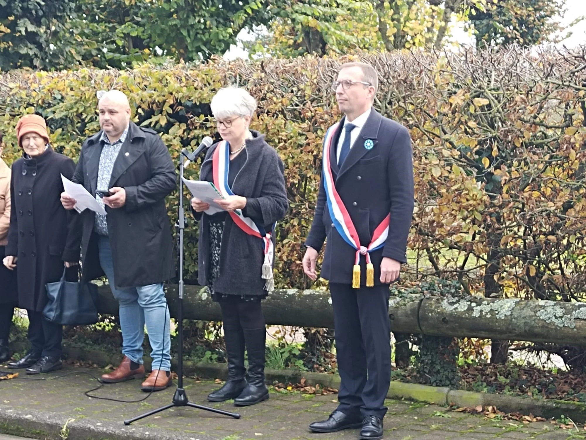 Maire déléguée de le Locheur et député de la circonscription