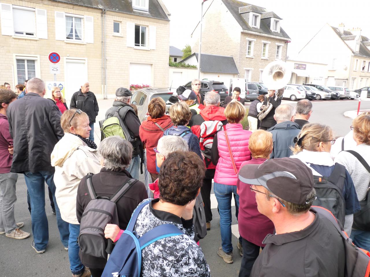 Fanfare sur la place de Noyers Bocage