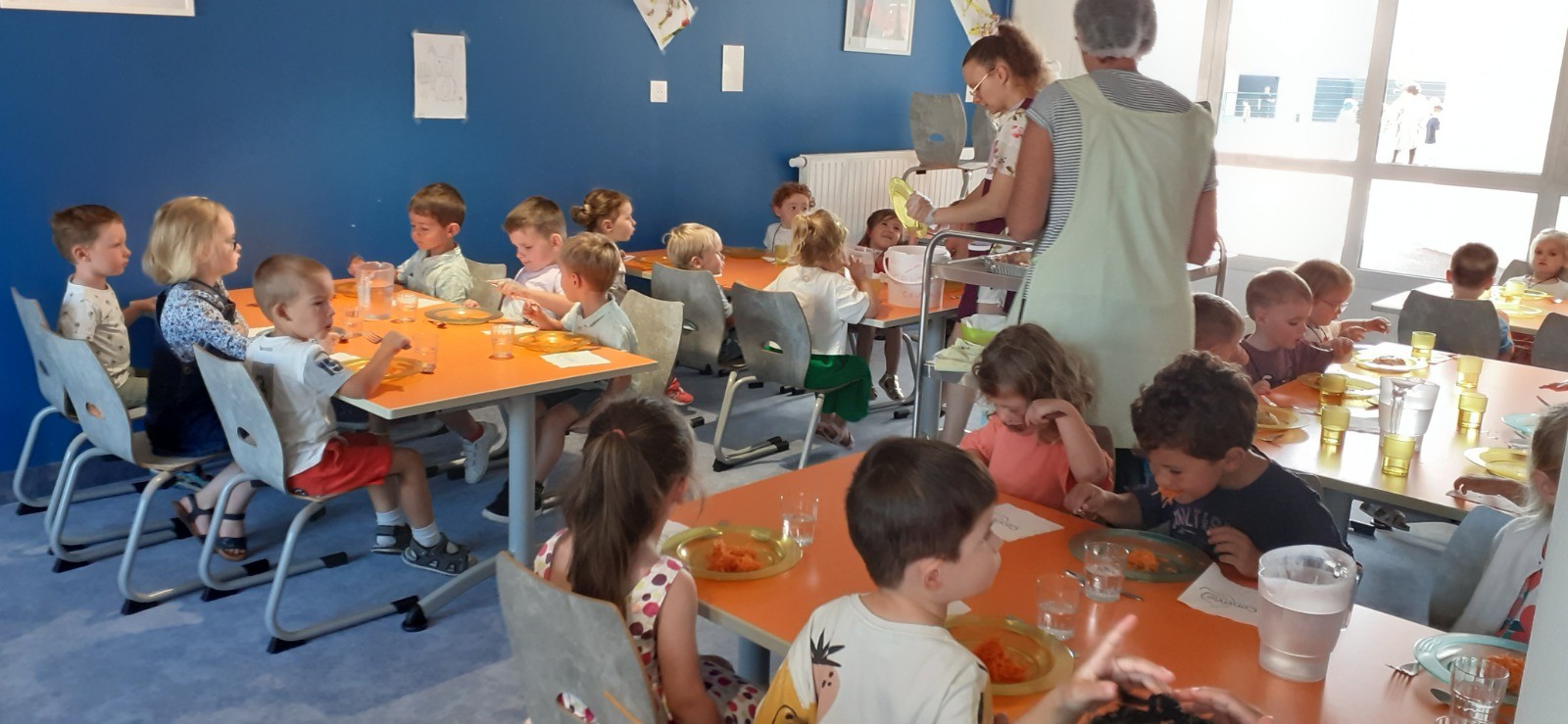 Photo cantine n°2 de l'école de VAL d'ARRY pour la rentrée scolaire 2023