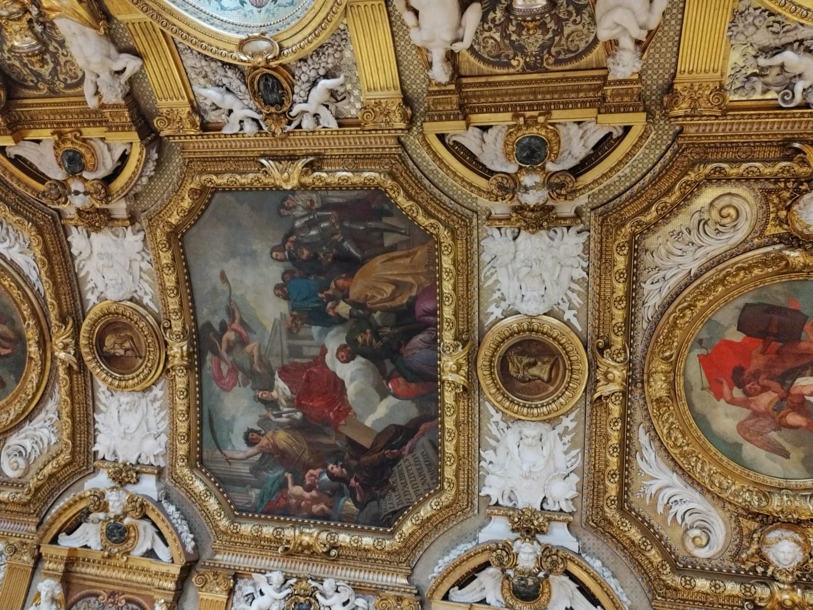 Plafond de la salle de conférence du sénat