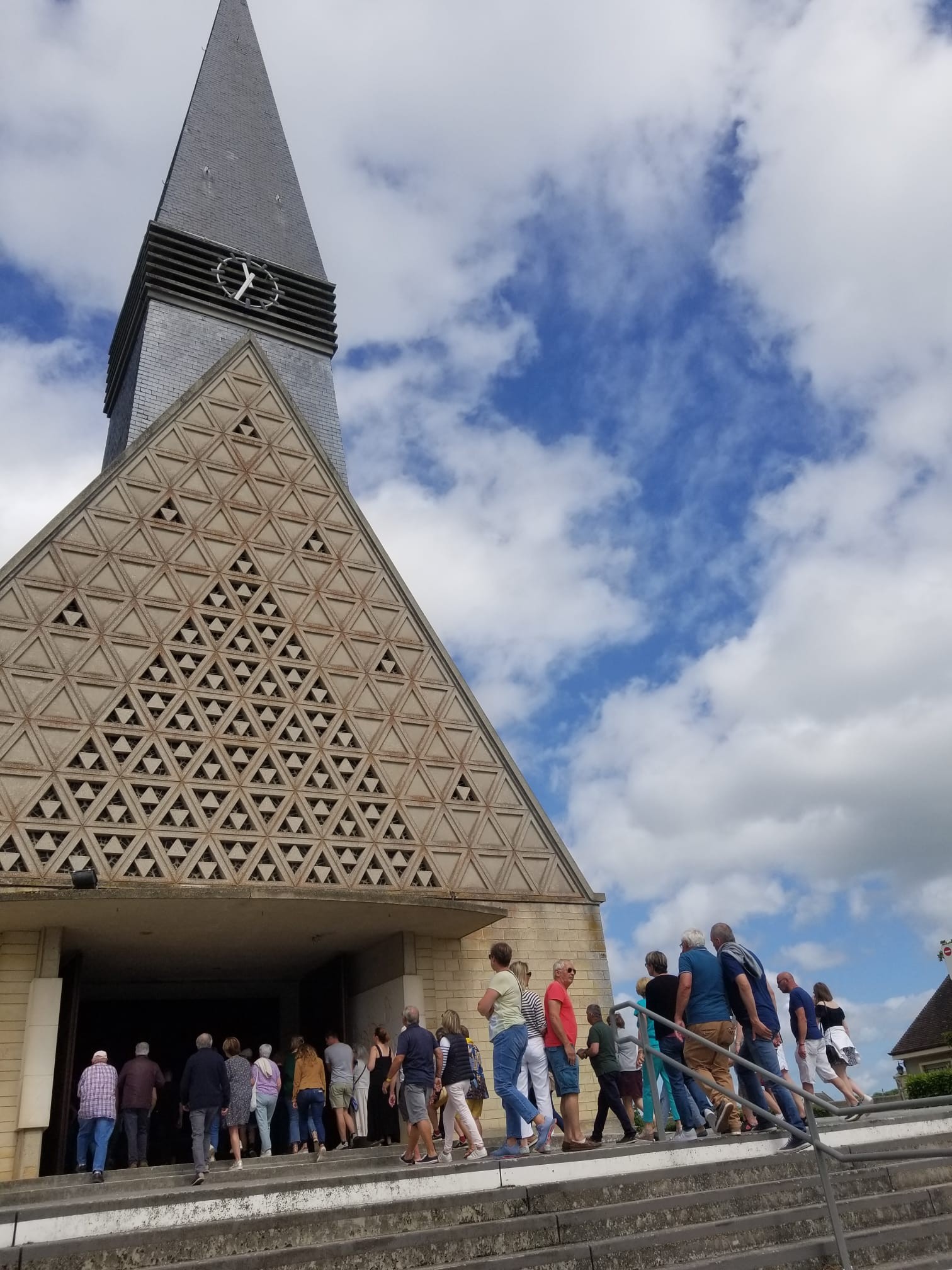 Visite guidee de l eglise entree 2